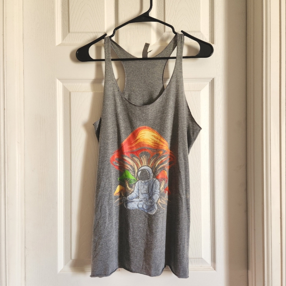 trippy astronaut tank